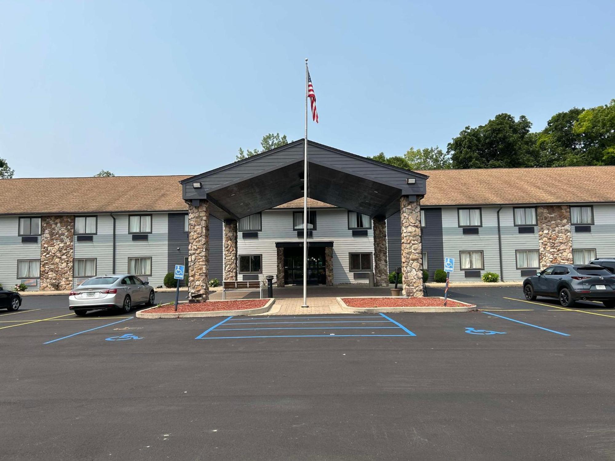 Surestay Plus By Best Western Fremont I-69 Exterior photo